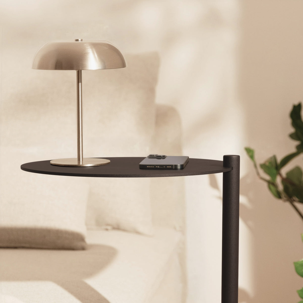 Sidobord LUNA